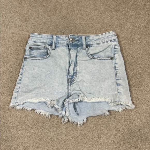 American eagle light wash super high rise shortie blue shorts in size 2 - Picture 1 of 5